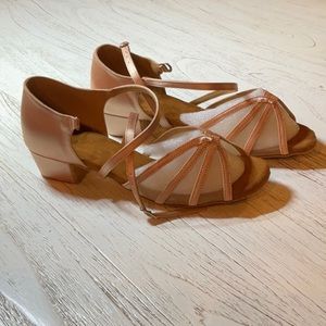 Ballroom dancing shoes